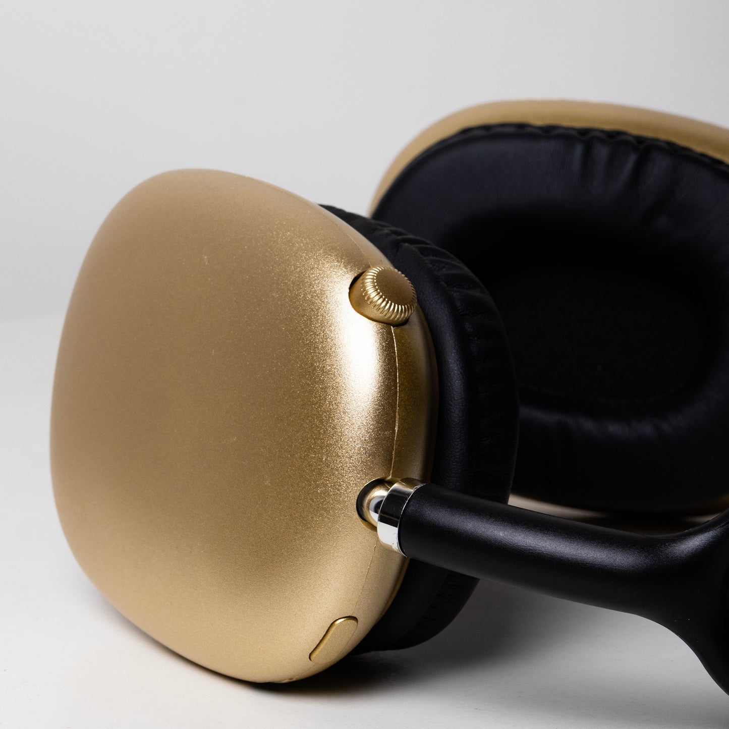 Air Pro Max (Gold - Black Edition)